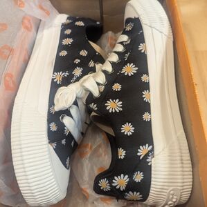 Rocket Dog Daisy Sneakers
